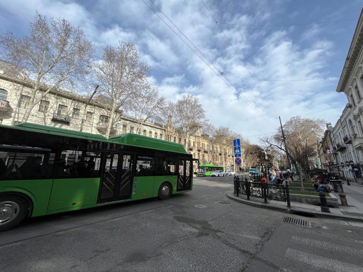 Griboedov Apartment Tbilisi Eksteriør bilde