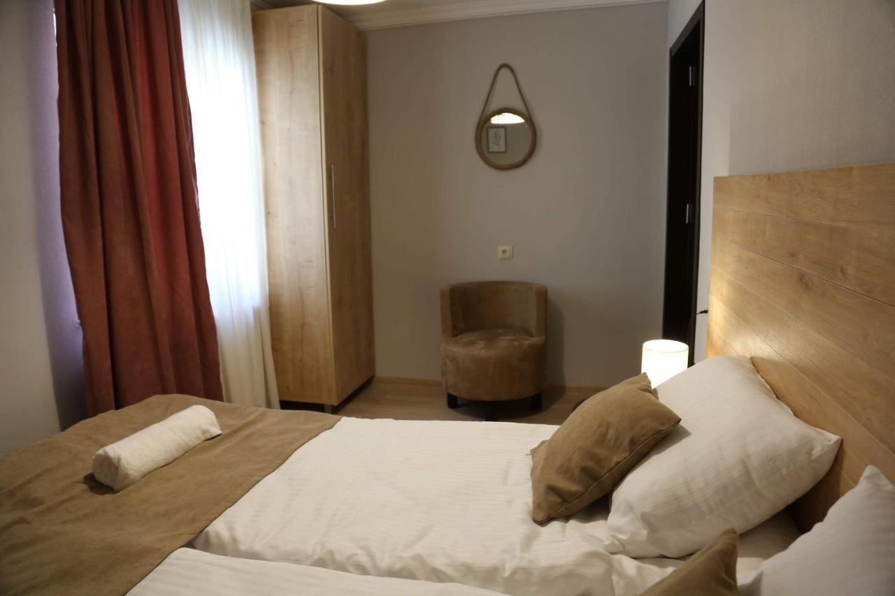 Griboedov Apartment Tbilisi Eksteriør bilde